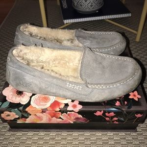 Ugg Ansley Moccasins